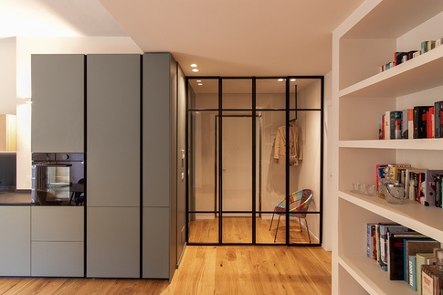 Open Space in stile contemporaneo di 27 di Gambino Flamini | architetti