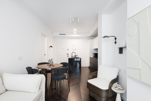 Open Space in stile contemporaneo di 20 di Martini & Partners