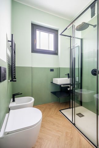 Bagno di Servizio in stile contemporaneo di 2 di Gianluca Chiocca Interior Design Studio