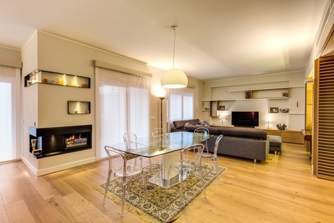 Soggiorno in stile contemporaneo di 60 di MOB Architects