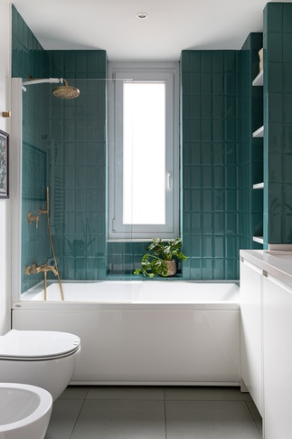 Bagno in stile mediterraneo di 8 di Martini & Partners