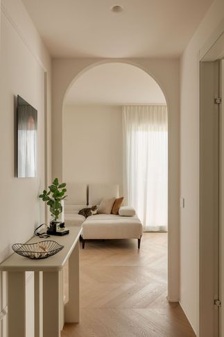 Open Space in stile minimal di 38 di Sofia Carta Studio