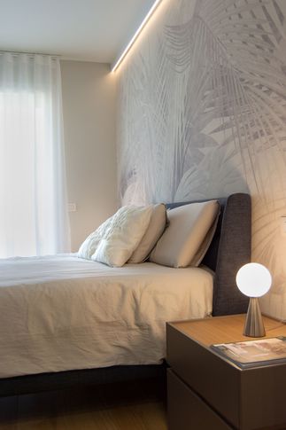 Camera da Letto in stile moderno di 19 di Silvia Aquilani . Design studio