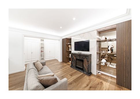 Soggiorno in stile classico di 30 di Salvatore Sito Interior Designer Soggiorno in stile classico di 30 di Salvatore Sito Interior Designer