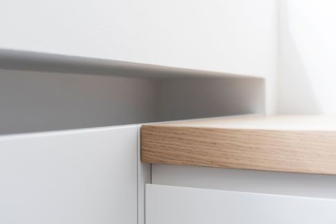 Soggiorno in stile contemporaneo di 32 di Lorenzo Franzi | Fotografia