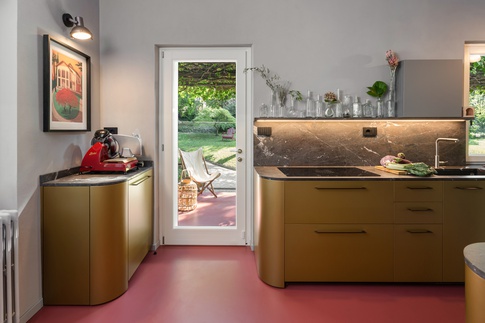 Cucina in stile contemporaneo di 13 di TGA_Studio