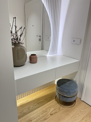 Ingresso in stile contemporaneo di 15 di Rosaura D’Alessandro Ingresso in stile contemporaneo di 15 di Rosaura D’Alessandro