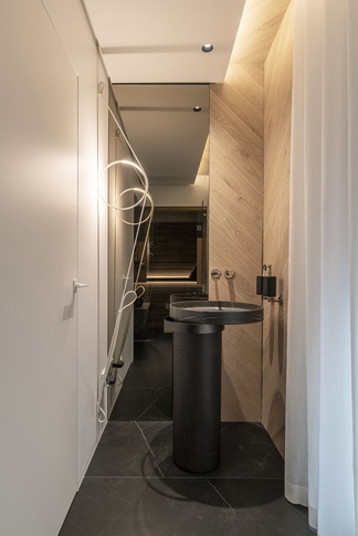 Bagno in stile contemporaneo di 8 di Francesco Cardano Interior Designer Bagno in stile contemporaneo di 8 di Francesco Cardano Interior Designer