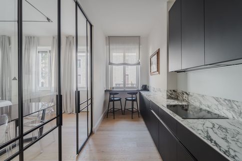Cucina in stile contemporaneo di 11 di Technical Works SRL