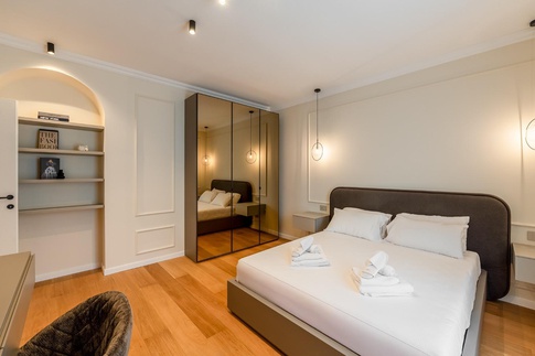 Camera da Letto in stile contemporaneo di 18 di FCInteriorDesignStudio |