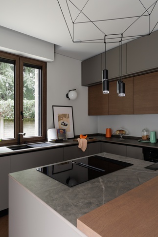 Cucina in stile contemporaneo di 13 di Storie Design Studio