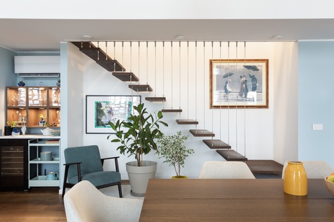 Scale in stile moderno di 4 di NOMADE ARCHITETTURA