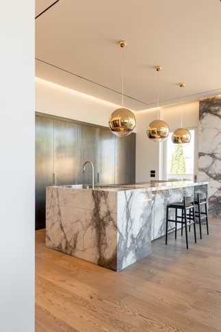 Cucina in stile contemporaneo di 70 di Abitacolo Interni Cucina in stile contemporaneo di 70 di Abitacolo Interni