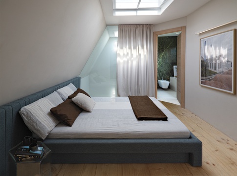 Camera da Letto in stile contemporaneo di 12 di OZ Interiors