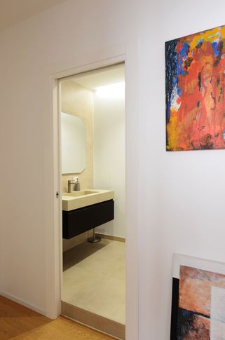 Bagno in stile contemporaneo di 4 di Fiorenzo D'Onofrio Architetto