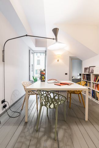 Studio in stile classico di 40 di Equus Architects