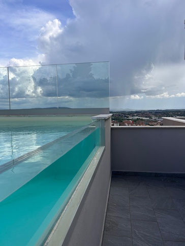Piscina in stile contemporaneo di 20 di SMartSTUDIO