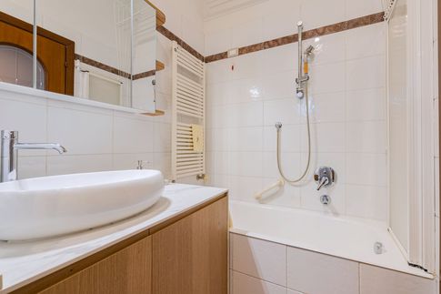 Bagno in stile contemporaneo di 5 di Architetto Tornaghi Simona Bagno in stile contemporaneo di 5 di Architetto Tornaghi Simona