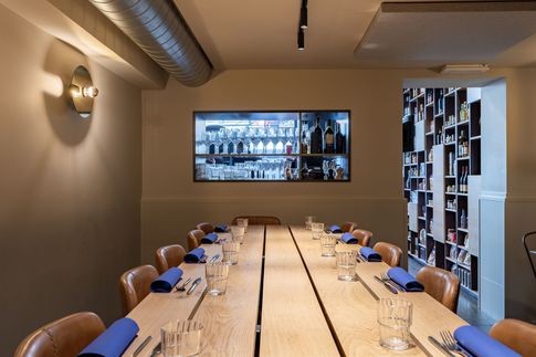 Sala da Pranzo in stile contemporaneo di 20 di Frame Farm - Architecture & Design