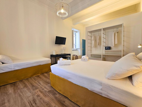 Camera da Letto in stile classico di 22 di Alessandra Gambino Architetto - AGA