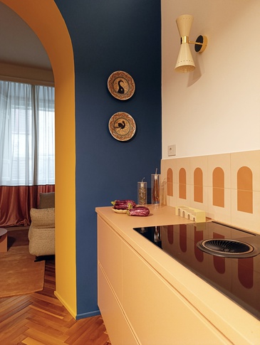 Cucina in stile maximalista di 11 di Rachele Biancalani Studio Cucina in stile maximalista di 11 di Rachele Biancalani Studio