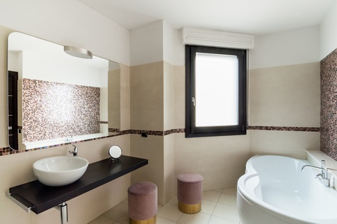Bagno in stile contemporaneo di 9 di CM lab Studio di Architettura Bagno in stile contemporaneo di 9 di CM lab Studio di Architettura