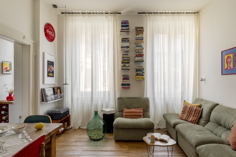 Soggiorno in stile contemporaneo di 15 di tapas studio