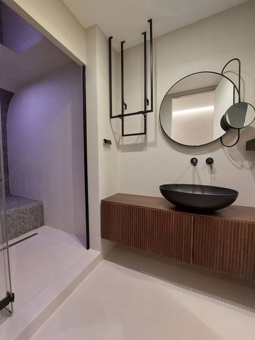 Bagno in stile contemporaneo di 7 di Claudia Cerrelli Design Bagno in stile contemporaneo di 7 di Claudia Cerrelli Design