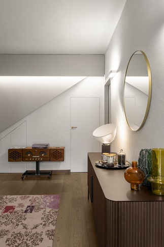 Soggiorno in stile moderno di 40 di Carola Ribotta architetto