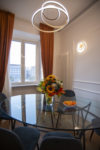 Soggiorno in stile art deco di 25 di Jerry Caputo & Partners