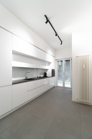 Cucina in stile moderno di 10 di LIT-ARCHITECTS Cucina in stile moderno di 10 di LIT-ARCHITECTS