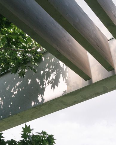 Portico in stile minimal di 40 di Didonè Comacchio Architects