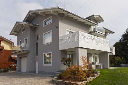 Facciata in stile contemporaneo di 185 di Studio MAC