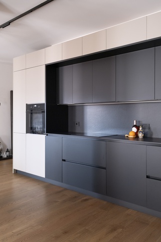 Cucina in stile contemporaneo di 10 di Michela Cordisco Studio