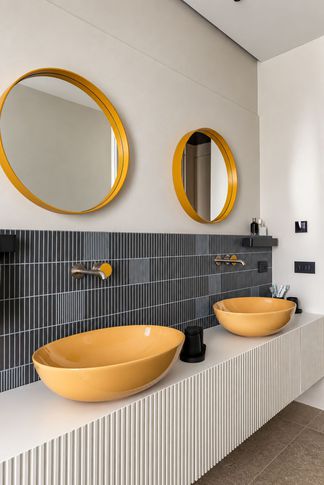 Bagno in stile contemporaneo di 7 di Maurizio Vesce architettura Bagno in stile contemporaneo di 7 di Maurizio Vesce architettura