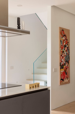 Soggiorno in stile contemporaneo di 65 di Caterina Scamardella Architetto