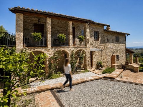Giardino in stile rustico di 300 di Equus Architects