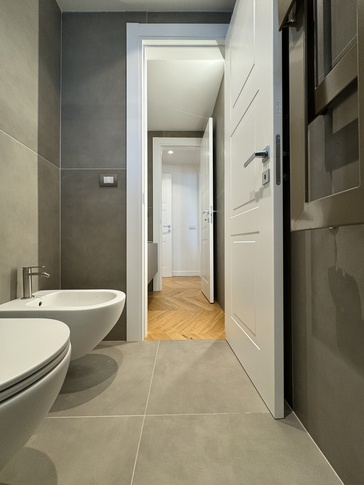 Bagno in stile contemporaneo di 5 di dsdstudio