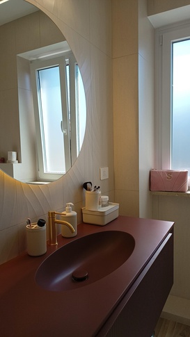 Bagno in stile contemporaneo di 5 di Melissa Domenici Architetto