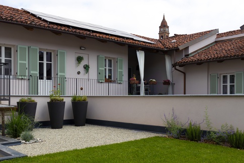 Terrazza in stile contemporaneo di 92 di Studio MAC