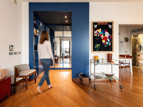 Ingresso in stile contemporaneo di 5 di Equus Architects