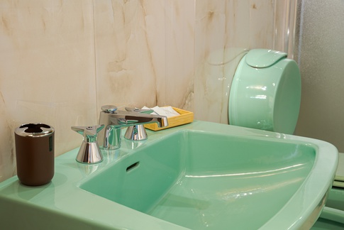 Bagno in stile anni '50 di 8 di Giada Ileana Bagno in stile anni '50 di 8 di Giada Ileana