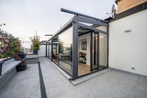 Terrazza in stile glamour di 25 di Gianluca Chiocca Interior Design Studio Terrazza in stile glamour di 25 di Gianluca Chiocca Interior Design Studio