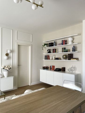 Open Space in stile contemporaneo di 25 di Silvia Aquilani . Design studio