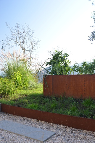 Patio in stile mediterraneo di 45 di Gaia Granelli