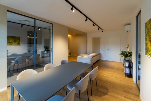 Soggiorno in stile contemporaneo di 20 di LIT-ARCHITECTS