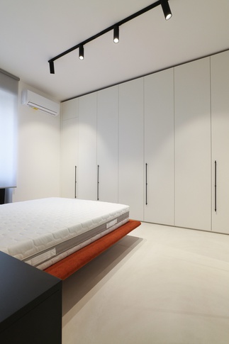 Camera da Letto in stile soft industrial di 12 di Desearq studio - architettura e interior design