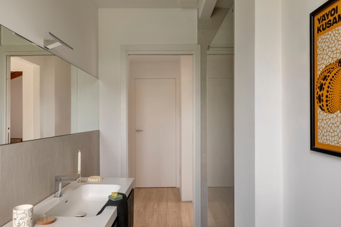 Bagno in stile contemporaneo di 7 di Caterina Scamardella Architetto
