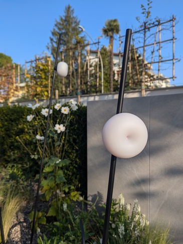 Giardino in stile contemporaneo di 800 di DipintoSucci
