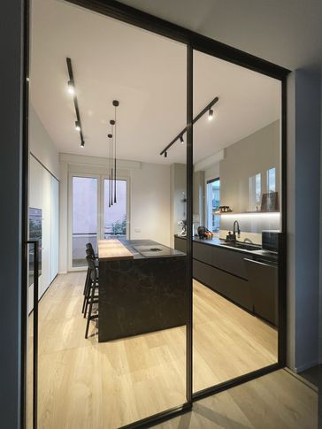 Cucina in stile moderno di 15 di Silvia Aquilani . Design studio